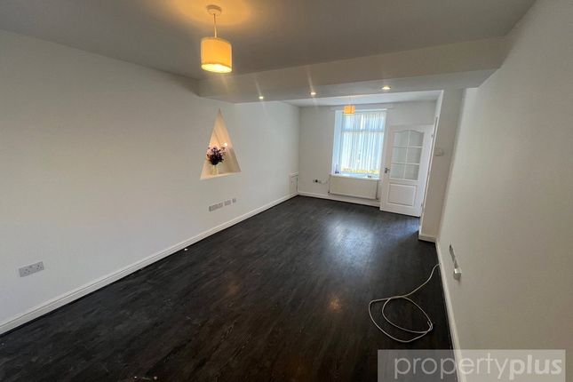 4, Emlyn Terrace, Tonypandy photo 3