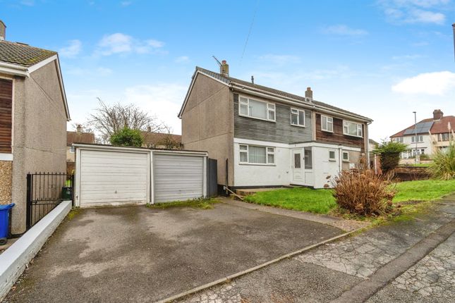 3-bed house on 2, Fircroft Close, Cannock, £135,000