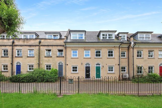 Thumbnail Town house for sale in Flower Street, Cambridge