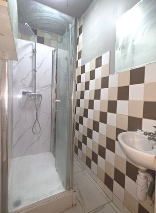 42 Langton Avenue, London photo 4