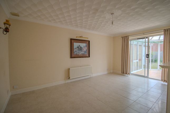 3 Lacey Close, Watlington, Norfolk photo 4