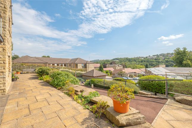 Apartment 23,, Holme Valley Court, Holmfirth photo 4