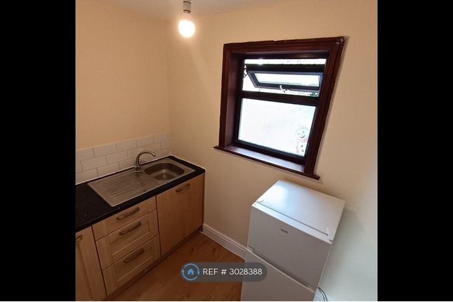 Dacres Road, London photo 4