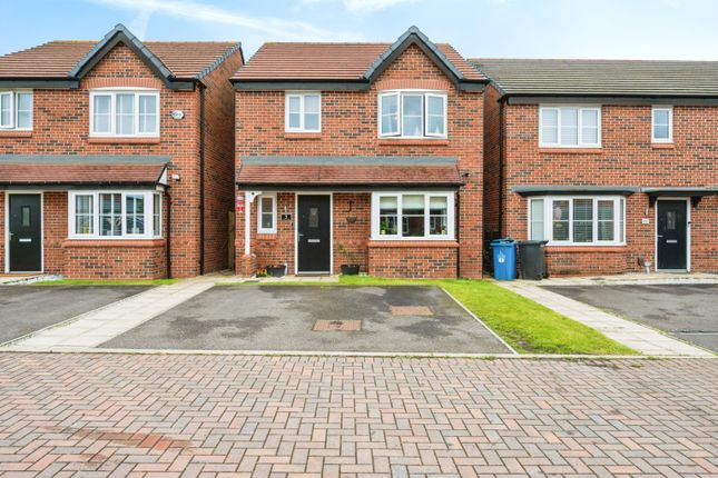 Thumbnail Detached house for sale in Cadet Close, Widnes