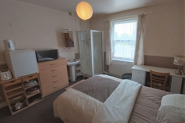 Room to rent in Terry Street, York