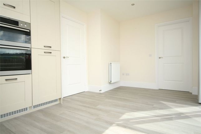 2, Cowslip Close, Gloucestershire photo 4