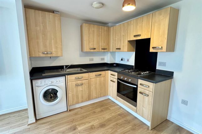 27, Littledale Row, Newquay photo 4
