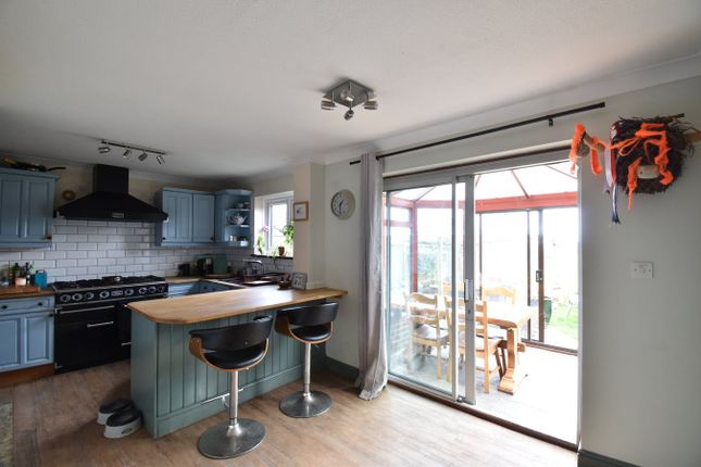14, Mill Close, Maidstone photo 4