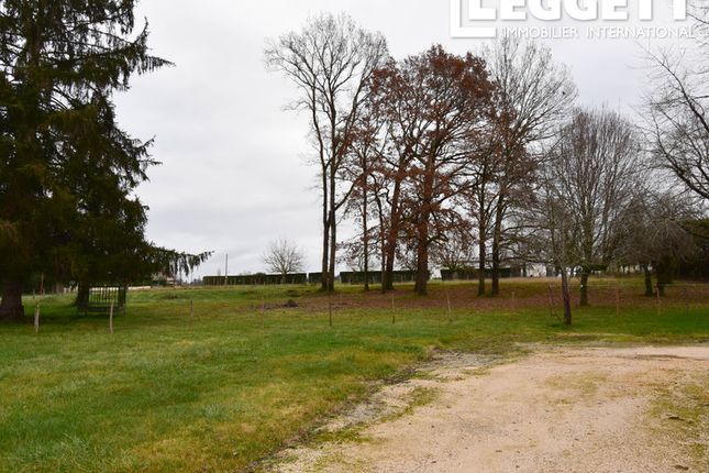 Land for sale in Terrasson-Lavilledieu, Dordogne, Nouvelle-Aquitaine