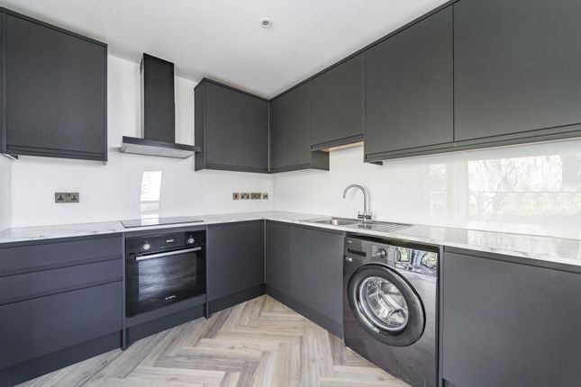 No Data Give, 45A Beechcroft Manor, Weybridge photo 4