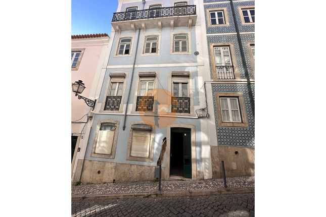 Block of flats for sale in Rua De São Bento, Estrela, Lisboa