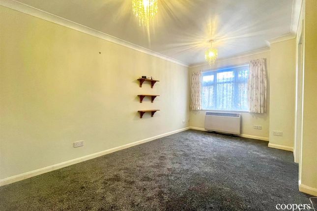 122, Gainsborough Road, Hayes photo 4