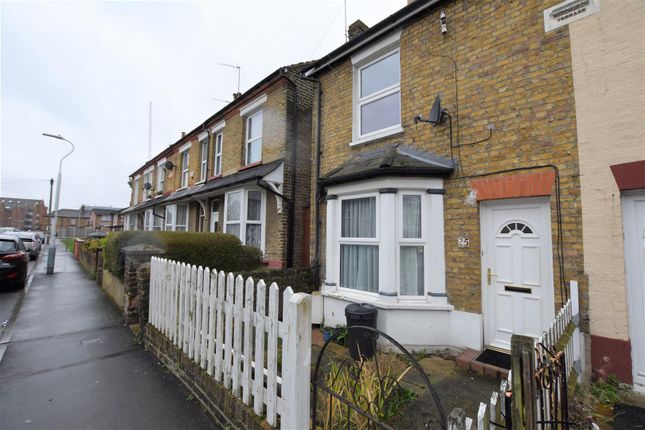 Thumbnail Property to rent in Albert Road, West Drayton
