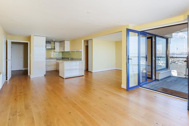 Apt 14, Number One, The Parade, Cowes photo 3