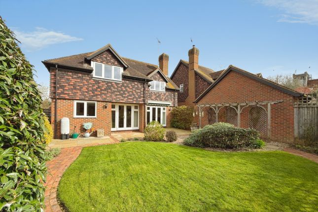 2, Mulberry Gardens, Tenterden photo 2