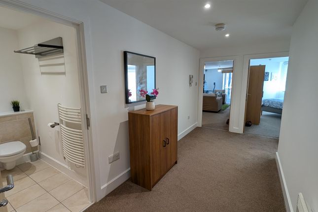 20, Centurion Court, Gunwharf Quays photo 2