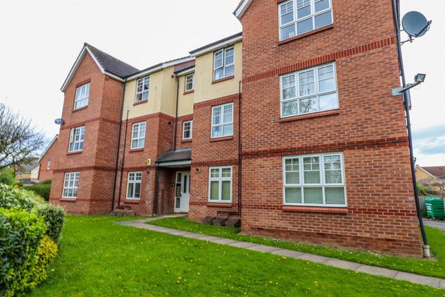 Thumbnail Flat for sale in Mill Chase Close, Wakefield