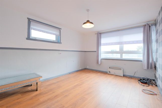 24, Arbroath Grove, Hamilton photo 4