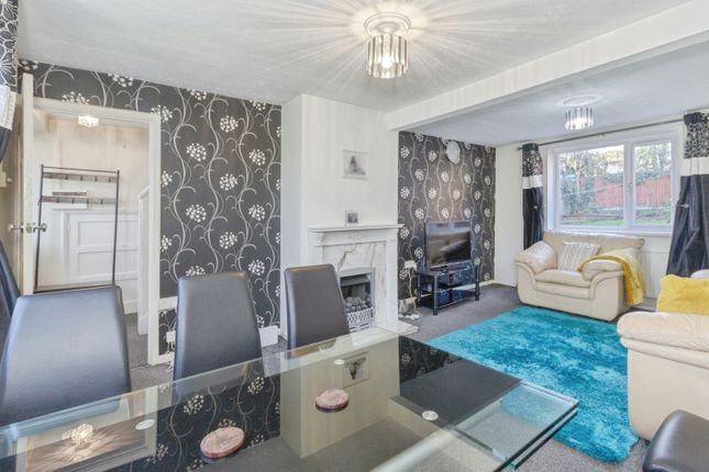 304, Beaumont Leys Lane, Leicester photo 3