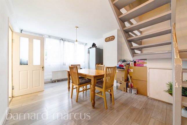 Maisonette for sale in Thomas Baines Road, London