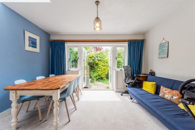 2 Chestnut View, Fyfield Road, Andover photo 4