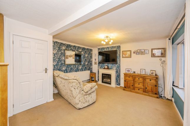 Hillside Crescent, Derby photo 4