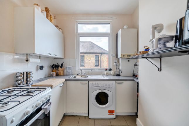 221A,, Tooting High Street, London photo 4