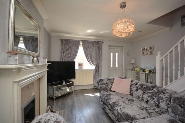 12, St. James Close, West Yorkshire photo 2