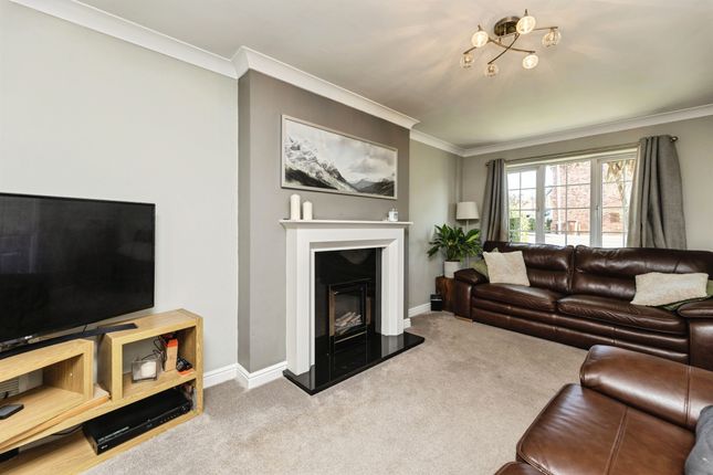 4, Rowan Lane, Barnsley photo 2