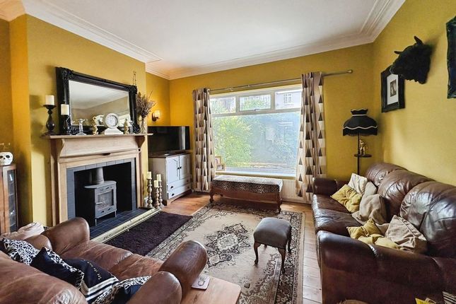 37, Hillcrest, Whitley Bay photo 4