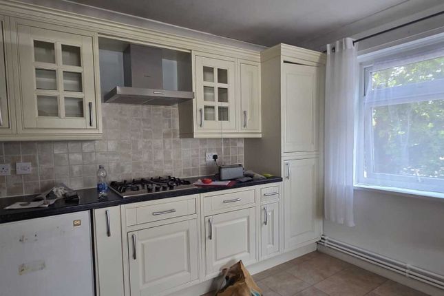 Flat 3, Asa Court  Old Station Road, Middlesex photo 2