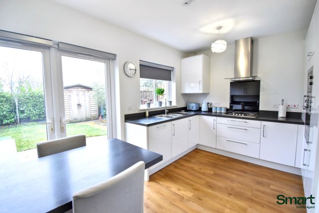 4, Bardon Walk, Exeter photo 3