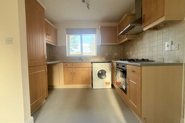 Roe Hill Close, HATFIELD photo 2