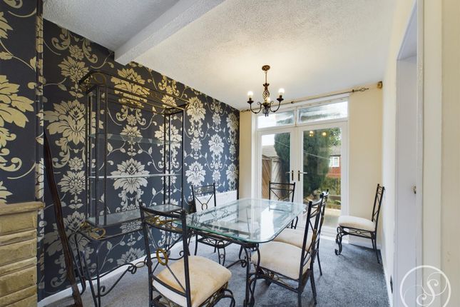 38, Lancastre Grove, Leeds photo 2