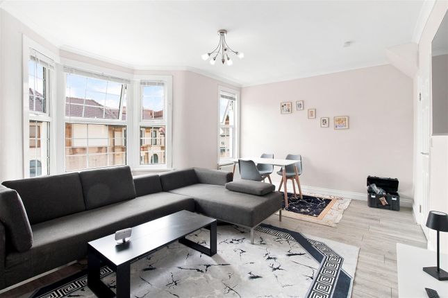52E, Cedars avenue, Walthamstow photo 3