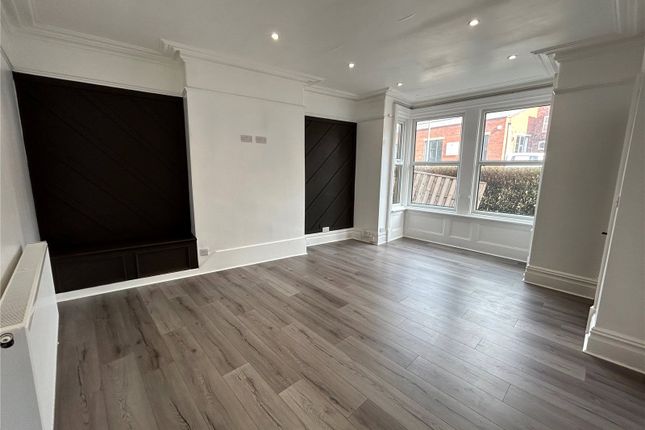 25, Dewsbury Road, West Yorkshire photo 2