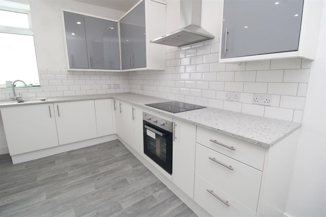 10, Hearts Of Oak Cottages, Maesteg photo 5