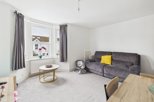 Flat 2, 51 Becket Road, Worthing photo 3