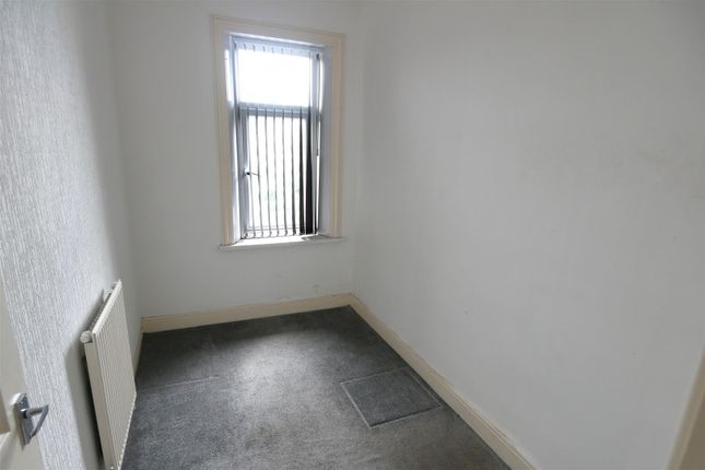 3 The Lees, Armytage Road, Brighouse photo 4