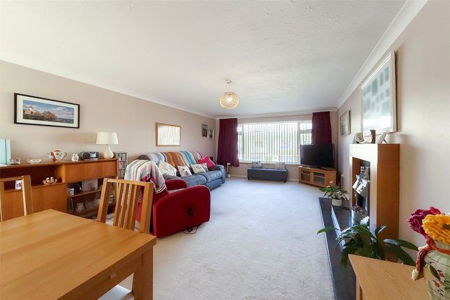 8, Cherry Croft, Littlehampton photo 3