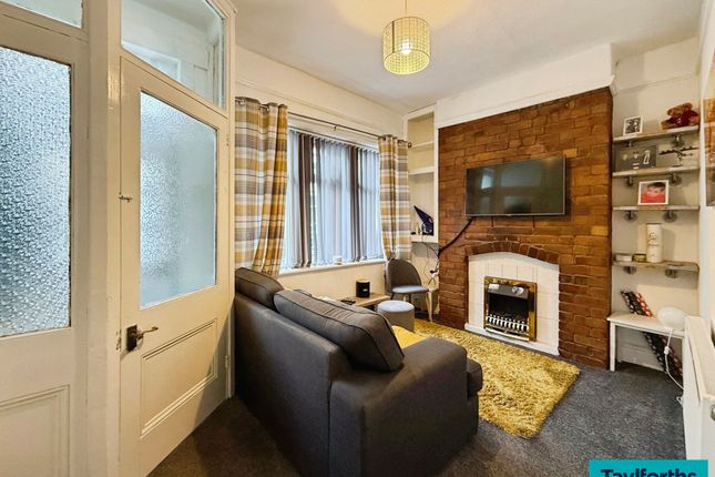 10 Colin Street, Barnoldswick photo 2