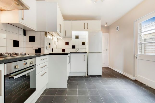 3_Kitchen-1.Jpg