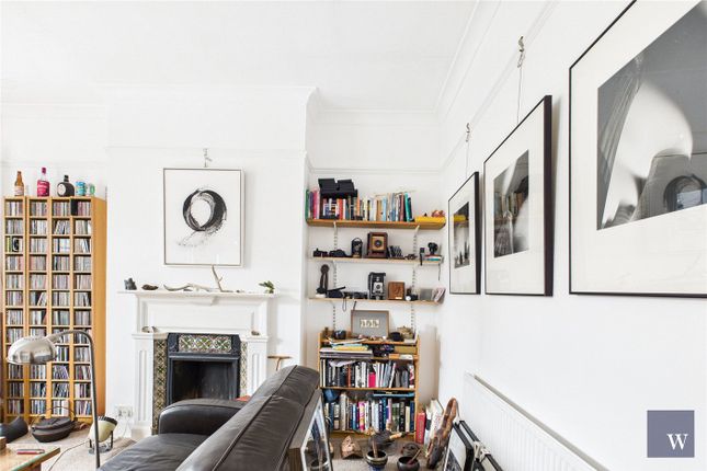 Flat B, 31, Kirkstall Road, London photo 2