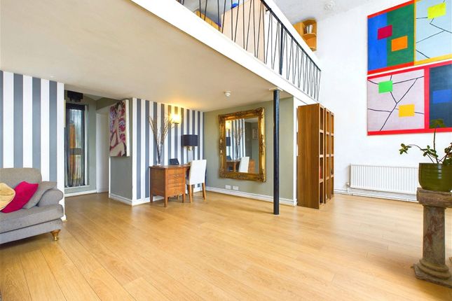 Flat for sale in Rock Grove, Brighton