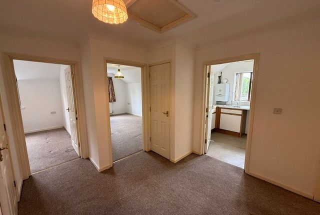 Flat 7, Francis Court, Throop Road, Bournemouth photo 2