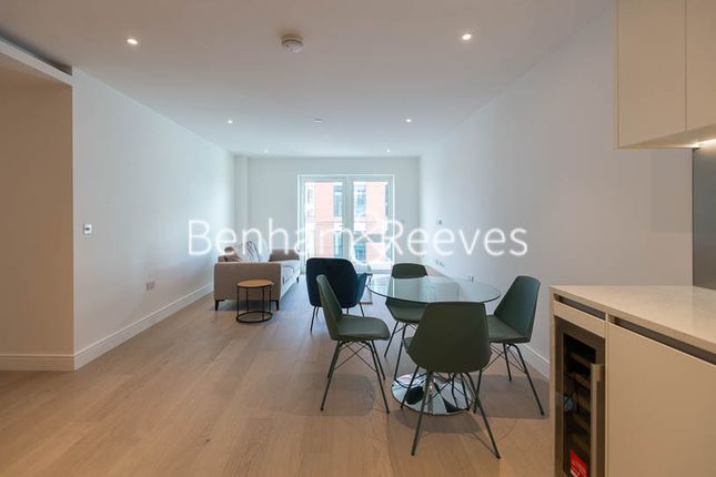 Flat to rent in Fulham Reach, Hammersmith