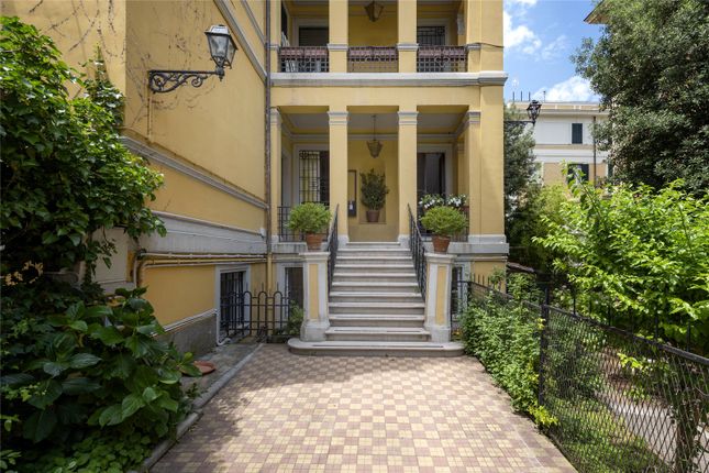 Apartment for sale in Via Cosenza, Villa Torlonia, Rome, 00161