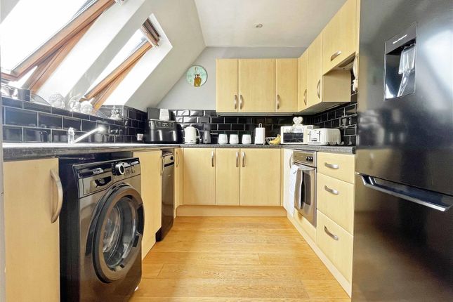 61, Fawkner Close, Chelmsford photo 3
