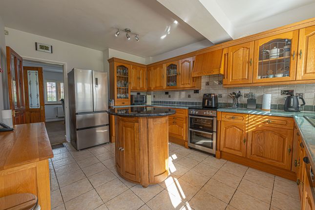 Brookside Manor Candwr Road, Newport photo 3