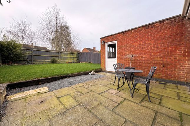 11, St Peters Way, WEEDON photo 2